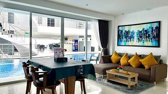 B12a Pool Access Partial Seaview 2brs 1bath Karon