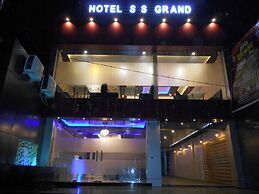 Hotel SS Grand & Multicuisine Restaurant