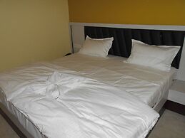 Hotel SS Grand & Multicuisine Restaurant