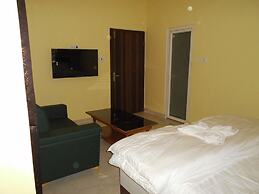 Hotel SS Grand & Multicuisine Restaurant