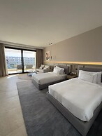 The G Einbay Golf Resort