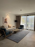 The G Einbay Golf Resort