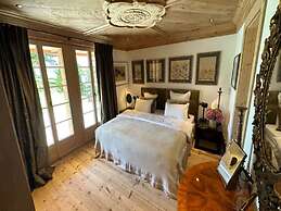 Cosy Chalet With Balcony/terrace