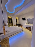 Elli Tropical Suites