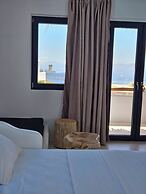 Elli Tropical Suites