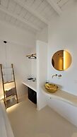 Elli Tropical Suites