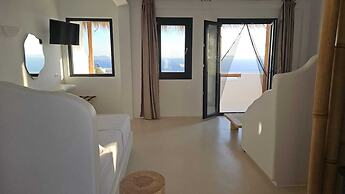 Elli Tropical Suites