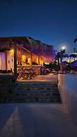 Elli Tropical Suites