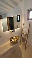 Elli Tropical Suites