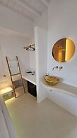 Elli Tropical Suites