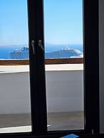 Elli Tropical Suites
