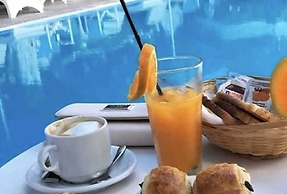 Elli Tropical Suites