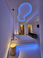 Elli Tropical Suites