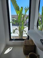 Elli Tropical Suites