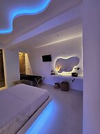 Elli Tropical Suites