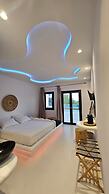 Elli Tropical Suites