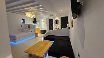 Elli Tropical Suites