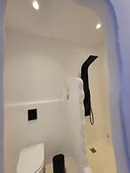 Elli Tropical Suites