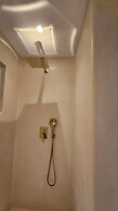 Elli Tropical Suites