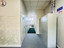 Center Capsule Hotel