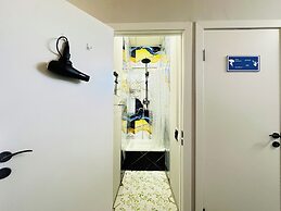 Center Capsule Hotel