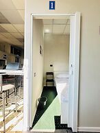 Center Capsule Hotel