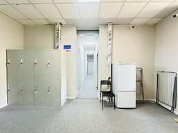 Center Capsule Hotel