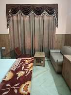 Goroomgo Hilroz Amritsar