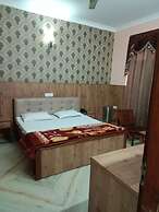 Goroomgo Hilroz Amritsar