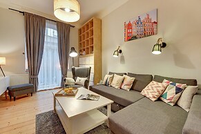Monte Cassino Blanco by Grand Apartments
