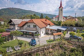 Natura Kolpa Orange Apartment