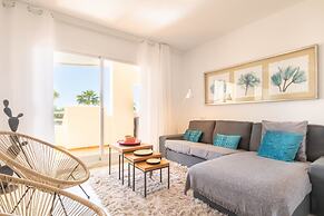 Calahonda Elegance With Pool And Sea View