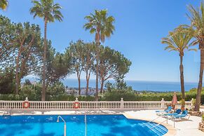 Calahonda Elegance With Pool And Sea View