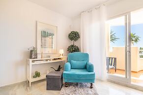 Calahonda Elegance With Pool And Sea View