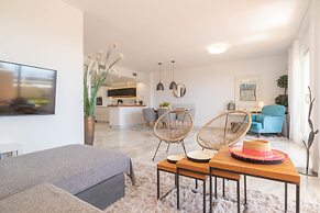 Calahonda Elegance With Pool And Sea View