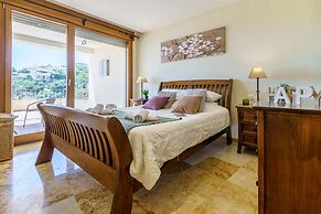 Marbella Mountain With sea View and Pool