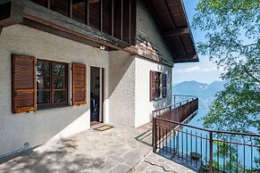 Lago Azzurro Infinity View