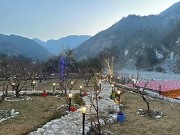 Cabana Riverside Resort - Kainchi Dham