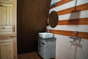 Cabana Riverside Resort - Kainchi Dham