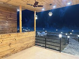 Cabana Riverside Resort - Kainchi Dham