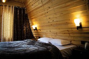 Cabana Riverside Resort - Kainchi Dham