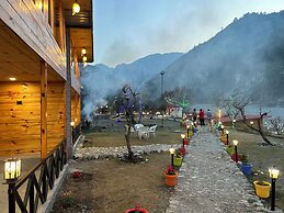 Cabana Riverside Resort - Kainchi Dham