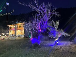 Cabana Riverside Resort - Kainchi Dham