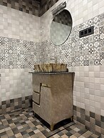 Cabana Riverside Resort - Kainchi Dham