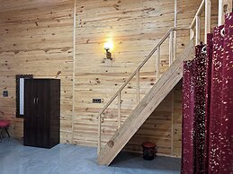 Cabana Riverside Resort - Kainchi Dham