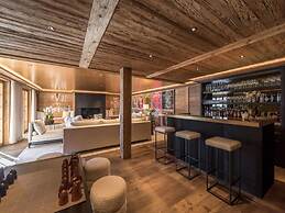 Spacious Chalet With Private Pool