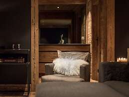 Spacious Chalet With Private Pool