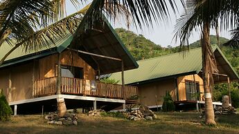 Lodge Hummingbird - Lake Bosomtwe