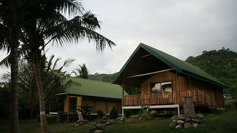 Lodge Hummingbird - Lake Bosomtwe