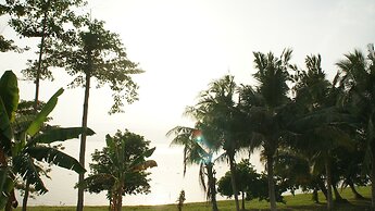 Lodge Hummingbird - Lake Bosomtwe